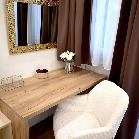 Citylux Apartman-ingyenes Parkolas Debreţin