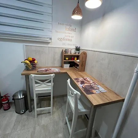 Citylux Apartman-ingyenes Parkolas Apartament Debreţin