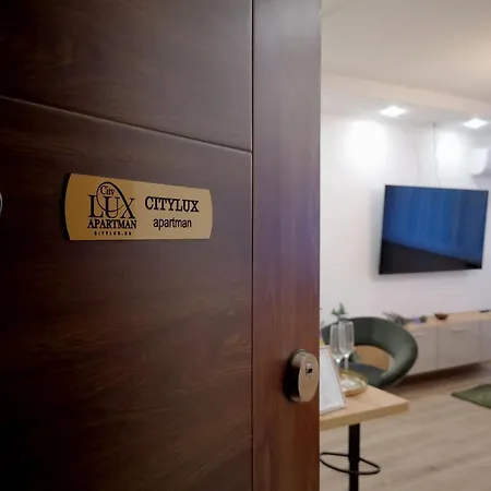 Citylux Apartman-ingyenes Parkolas Apartament Debreţin